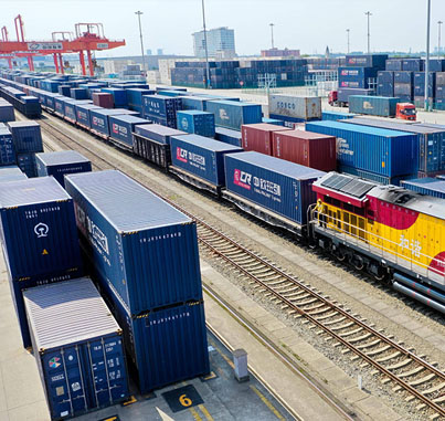 優(yōu)化中歐班列（渝新歐）、陸海新通道整車(chē)等大宗物資裝箱模式課題研究的項(xiàng)目